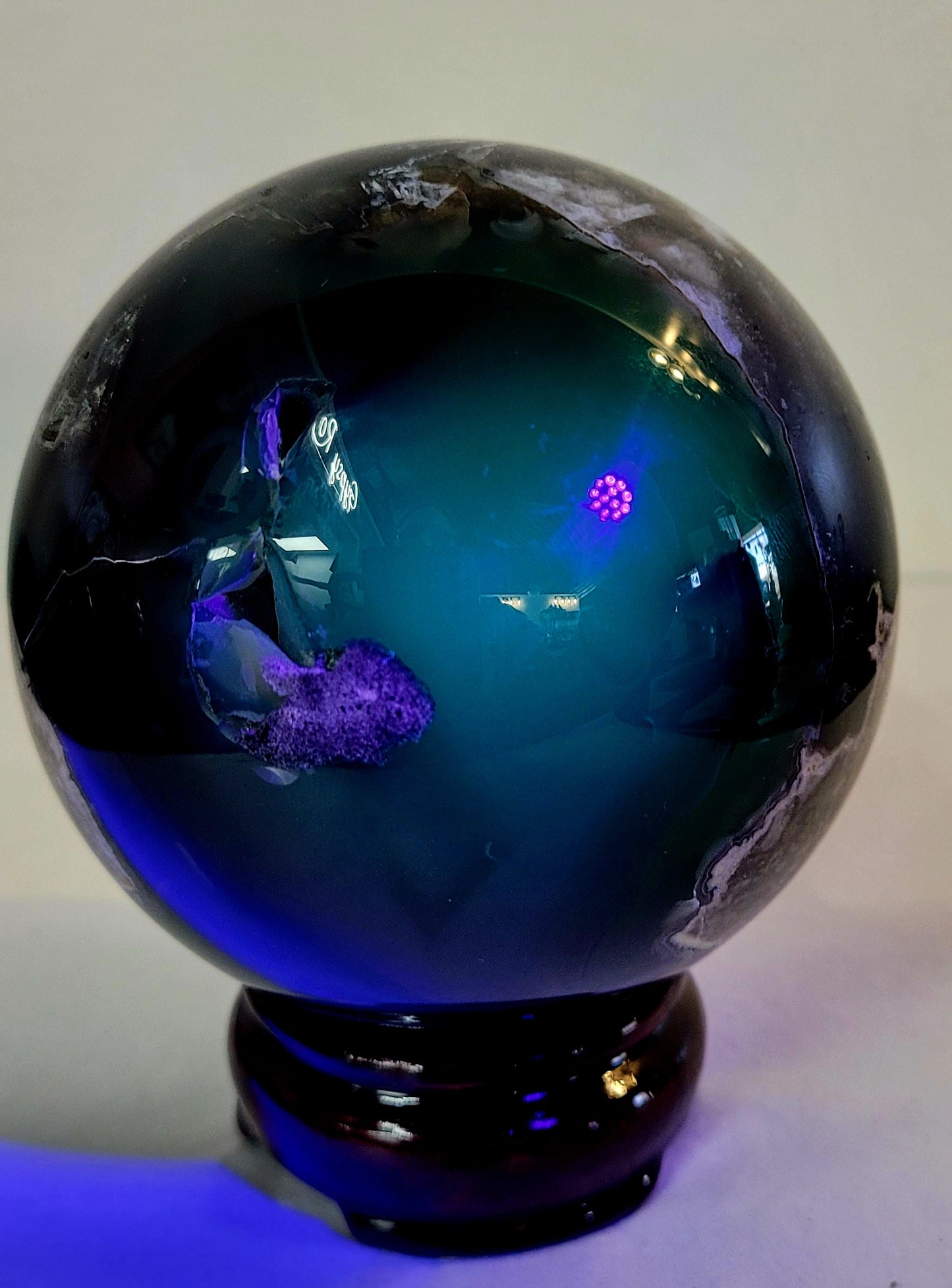 Volcano Agate Sphere (UV reactive)