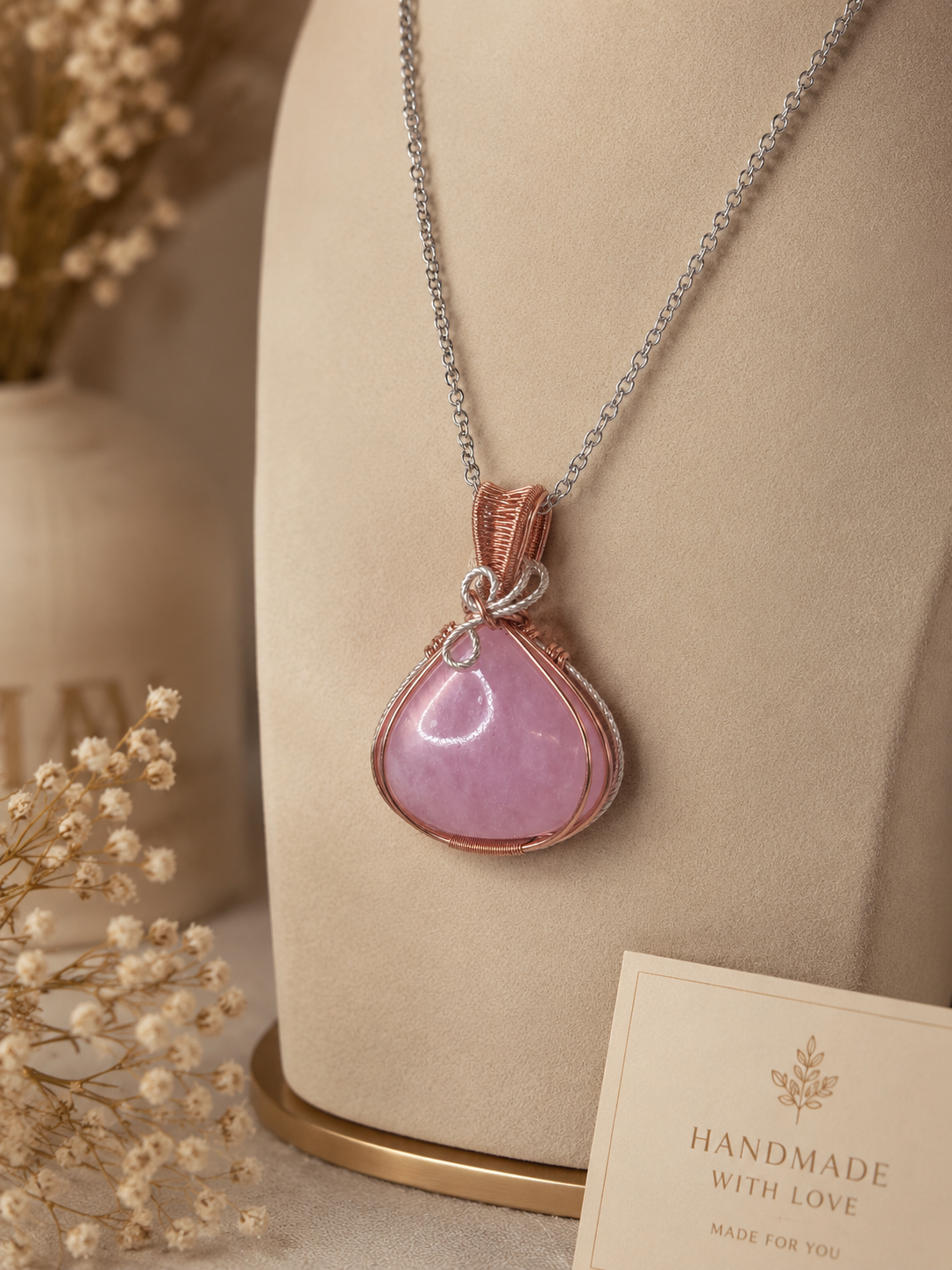 Morganite pendant
Hand wrapped in Copper & Silver Plated Copper
