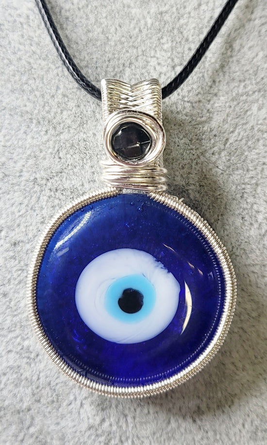 All seeing Eye
Hand wrapped in Silver Plated Copper