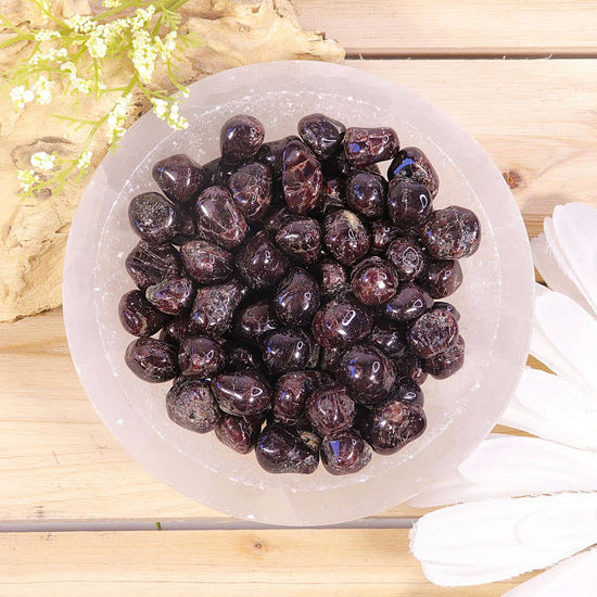 Garnet Tumbled Stones